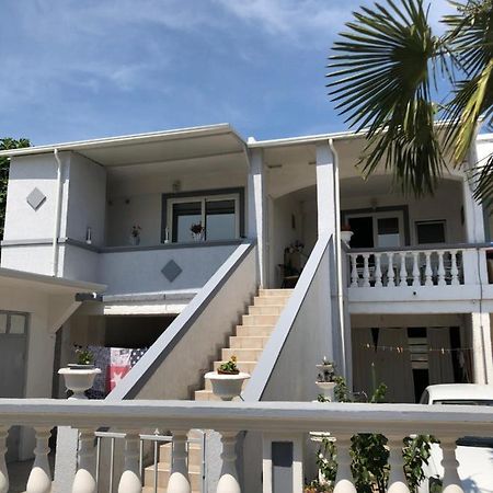 Apartman Mia Ana ตรีบูนย์ ภายนอก รูปภาพ